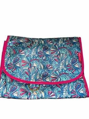 New! Lilly Pulitzer  Target  Hanging Toiletry makeup  Bag Sea and Be Seen Print